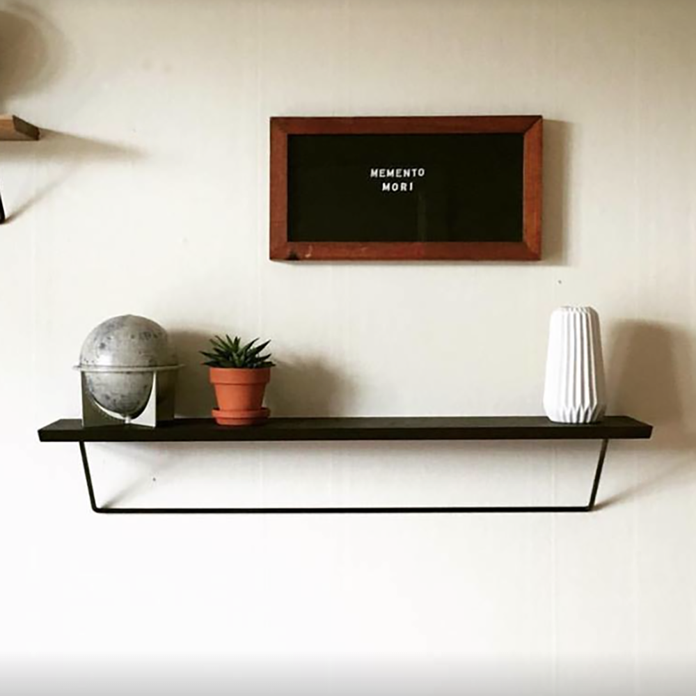 Classic shelf in black